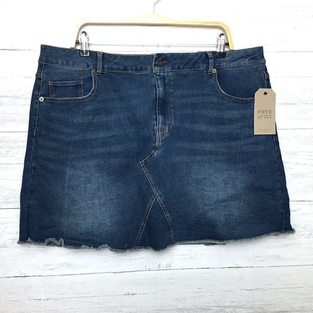 NEW Frye and Co. Women's Mini Denim Jean Skirt Frayed Hem size 18W